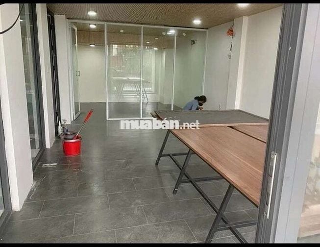 Cho thuê nhà 4 tầng mt Diên Hồng, hòa xuân
