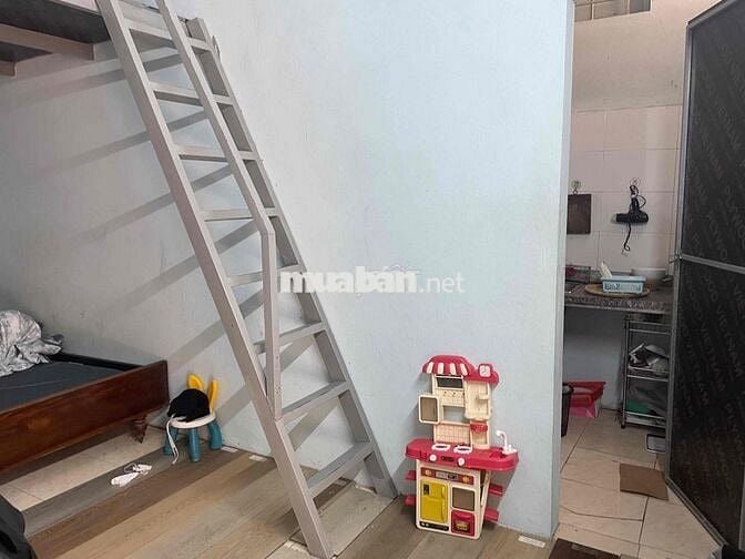 Cho thuê phòng trọ có gác xép phố Vĩnh Hưng