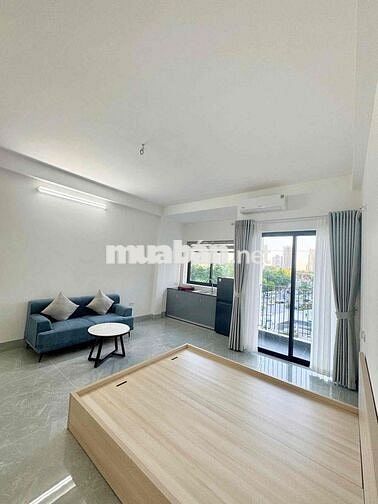 RA MẮT STUDIO CÓ BAN CÔNG NGAY PHỐ ẨM THỰC_PHỐ VỀ ĐÊM TIỆN ĐI TRUNG TÂ