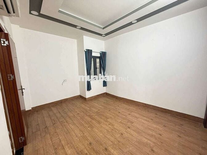 NHÀ TRỆT LỬNG 2 LẦU TUM CẠNH VẠN PHÚC