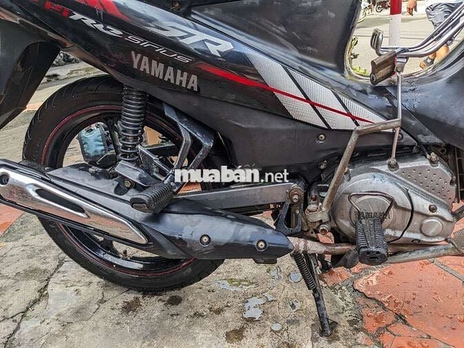 Xe máy Yamaha Sirius Fi 2014 màu đen trắng