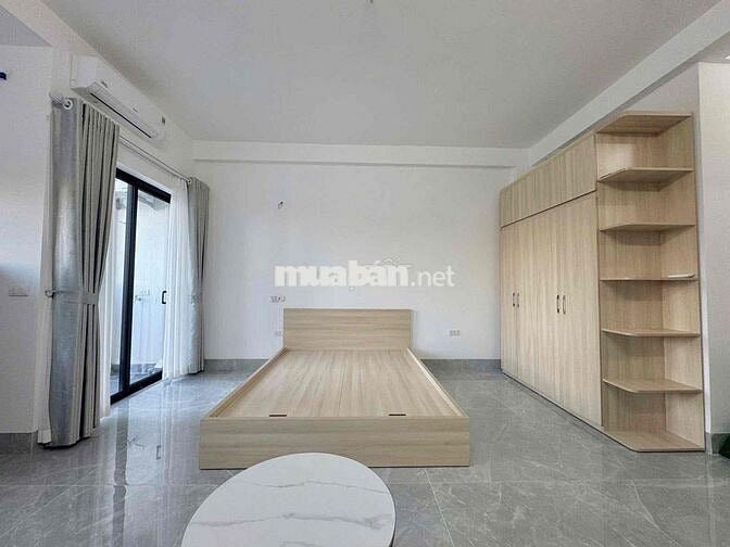RA MẮT STUDIO CÓ BAN CÔNG NGAY PHỐ ẨM THỰC_PHỐ VỀ ĐÊM TIỆN ĐI TRUNG TÂ
