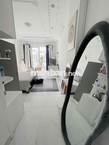 STUDIO BAN CÔNG-FULL NT-FULL DECOR
