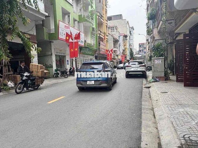 Phố Trung Kính - 10m ra phố - 45m2 x 5 tầng,Vf3 đỗ cửa chỉ hơn 13tỷ Phố Trung Kính - 10m ra phố - 45m2 x 5 tầng,Vf3 đỗ cửa chỉ hơn 13tỷ