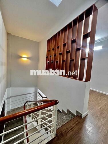 Cho Thuê Nhà Sạch DT 5x15 1Trệt 1Lầu 3Pn 2Wc Sân Hẻm Xe Tải Ngã Tư Ga