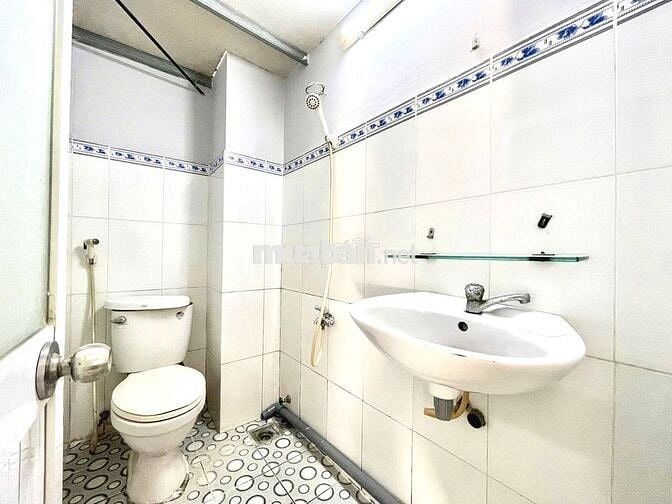 PHÒNG CHO THUÊ FULL NỘI THẤT QUẬN 10 – CMT8 – CÓ THANG MÁY