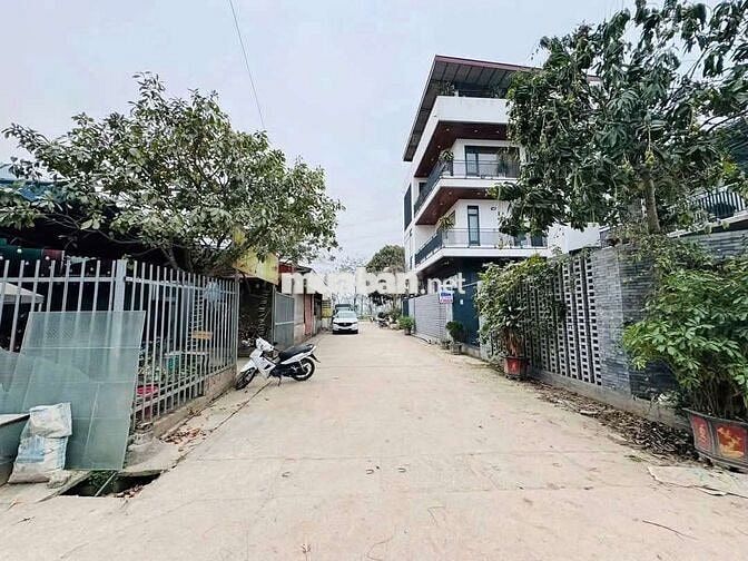 Cần bán 109m2 đất đấu giá trung tâm xã mễ sở cận kề vành đai 4