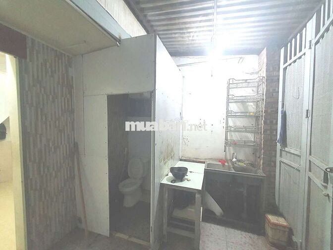 Nhà 2 tầng khép kín khu vực Tôn Thất Tùng, Trường Chinh