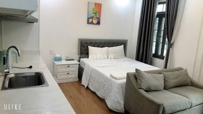 Cho thuê căn góc  Khách sạn 2 MT Phạm Văn Nghị giá 200tr PMH