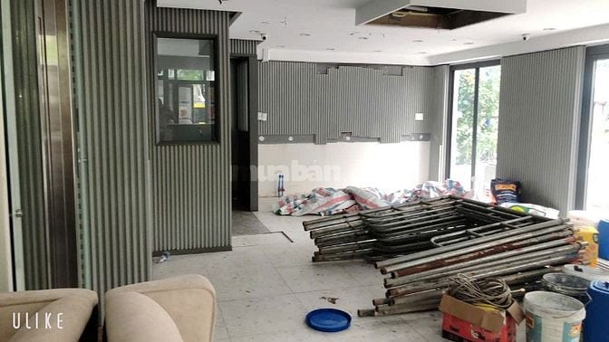 Cho thuê căn góc  Khách sạn 2 MT Phạm Văn Nghị giá 200tr PMH