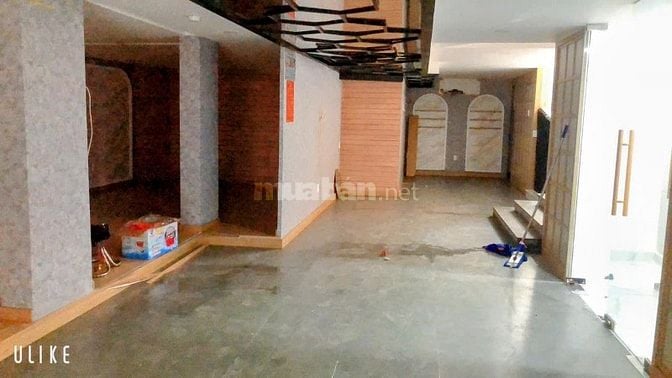 Cho thuê căn góc  Khách sạn 2 MT Phạm Văn Nghị giá 200tr PMH