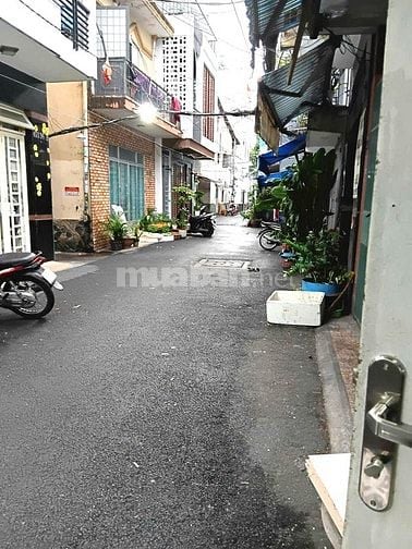 Nhà bán  giá rẻ, thu nhập cao ! đường Lê Văn Sỹ, Phường 12, Quận 3