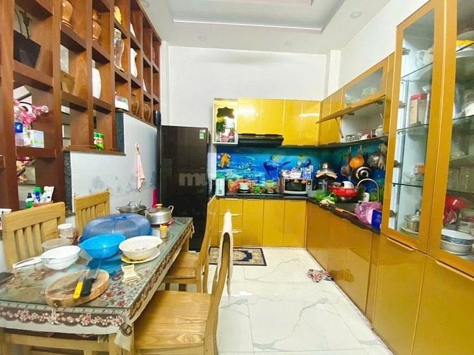 Chủ đi nước ngoài định cư bán gấp nhà  XVNT 4ty950 60m2 tặng full nt