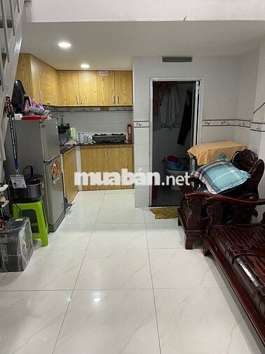 20m2 Lạc Long Quân HXH cách 1 căn, 3 tầng, hoàn công đủ