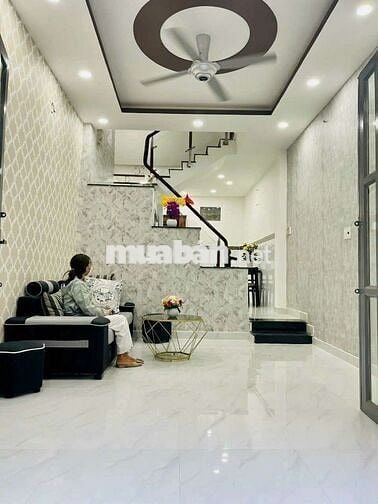 Cho thuê nhà NC 2pn 2wc hẻm xe hơi Quang Trung p11