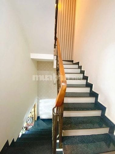 Chủ đi nước ngoài định cư bán gấp nhà  XVNT 4ty950 60m2 tặng full nt