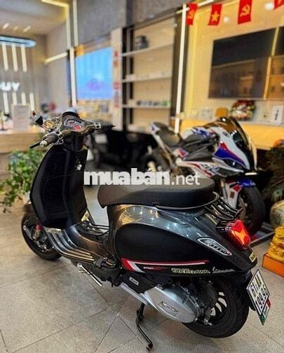 cần bán con vespa đã lên đồ chơi nhiều