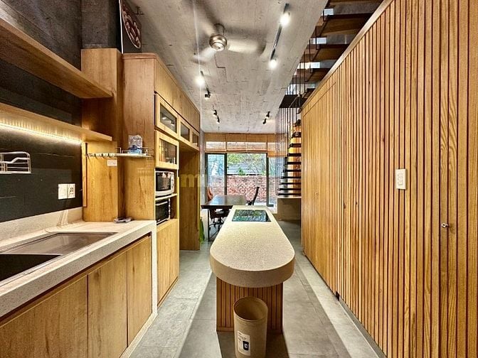 Cần bán nhà thiết kế đẹp đang cho thuê hẻm 482/ Nơ Trang Long