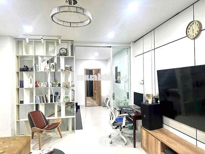 NHÀ ĐẸP NGAY AEON TÂN PHÚ (Ngang 4 nở hậu 4.3 mét)