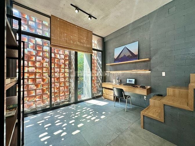 Cần bán nhà thiết kế đẹp đang cho thuê hẻm 482/ Nơ Trang Long