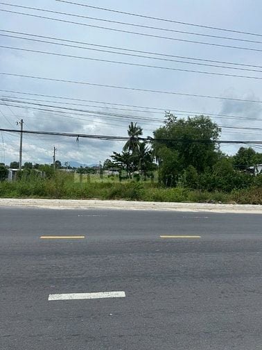 10x37(449m2) 100m2 Tc Nguyễn Chí Thanh Tân Bình LaGi Giá Cực Rẻ Chỉ 3,