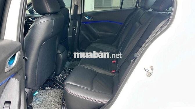 Mazda 3 2015 1.5 AT - màu trắng 1 chủ