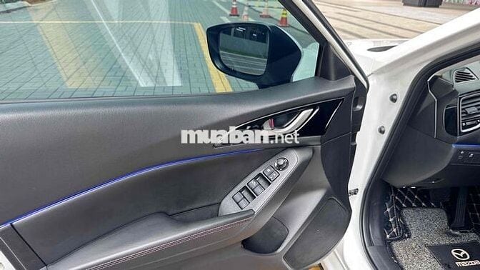 Mazda 3 2015 1.5 AT - màu trắng 1 chủ