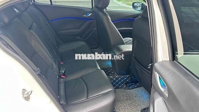 Mazda 3 2015 1.5 AT - màu trắng 1 chủ