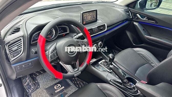 Mazda 3 2015 1.5 AT - màu trắng 1 chủ