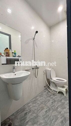 NHÀ HẺM XE HƠI FUNL NỘI THẤT KHU VỰC AN NINH DÂN TRÍ CAO GIÁP TÂN BÌNH