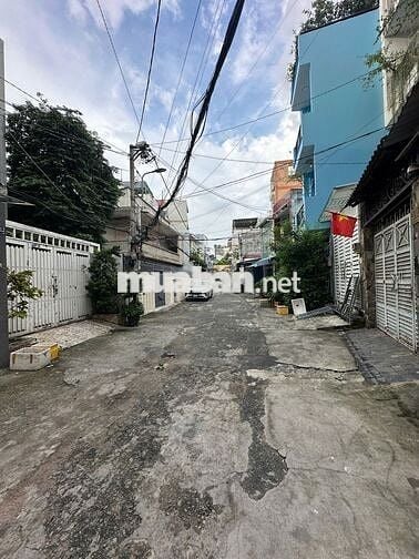 Nhà hẻm xe hơi đường Trần Kế Xương, gần khu ẩm thực Phan Xích Long