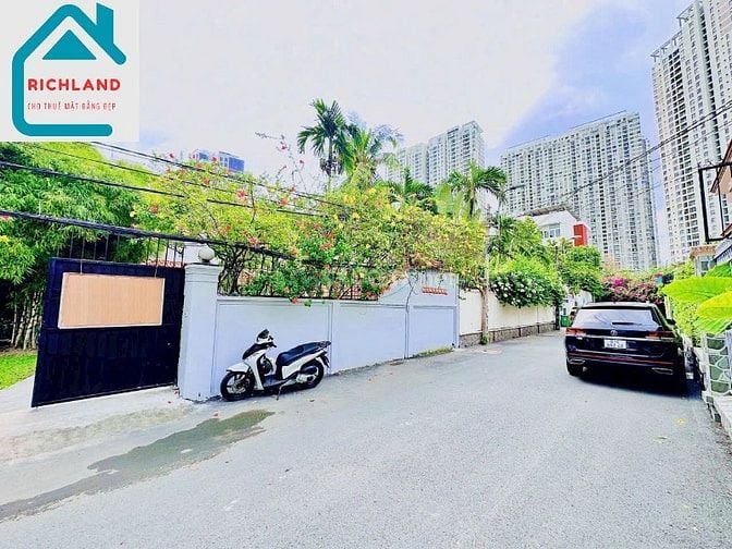 Cho Thuê Biệt Thự HXH : 6/1/2 Nguyễn Ư Dĩ, Phường Thảo Điền, Quận 2.