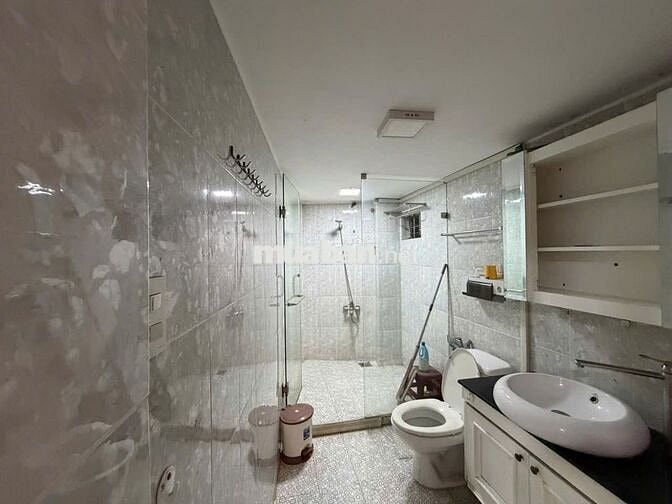 Nhà hẻm xe hơi đường Trần Kế Xương, gần khu ẩm thực Phan Xích Long