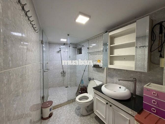 Nhà hẻm xe hơi đường Trần Kế Xương, gần khu ẩm thực Phan Xích Long