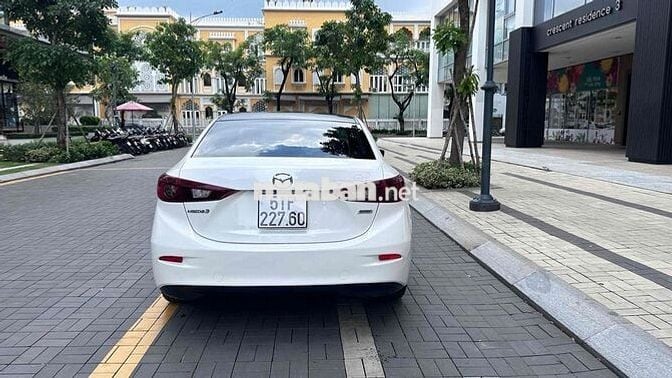 Mazda 3 2015 1.5 AT - màu trắng 1 chủ