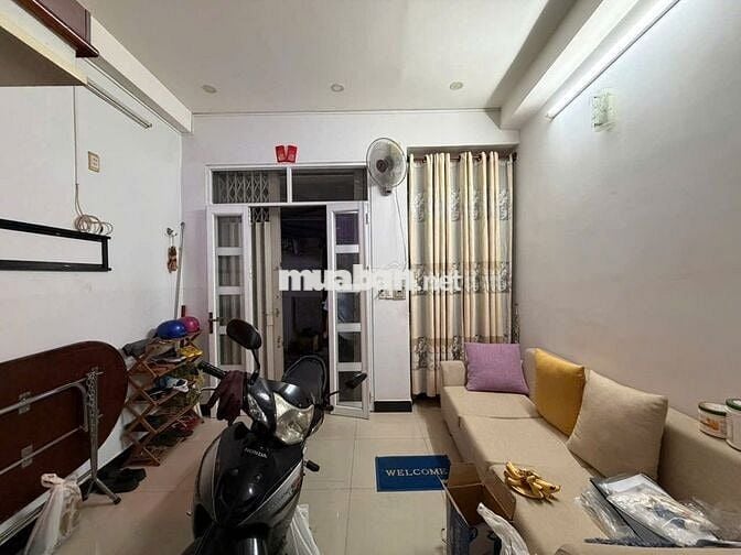 Nhà hẻm xe hơi đường Trần Kế Xương, gần khu ẩm thực Phan Xích Long