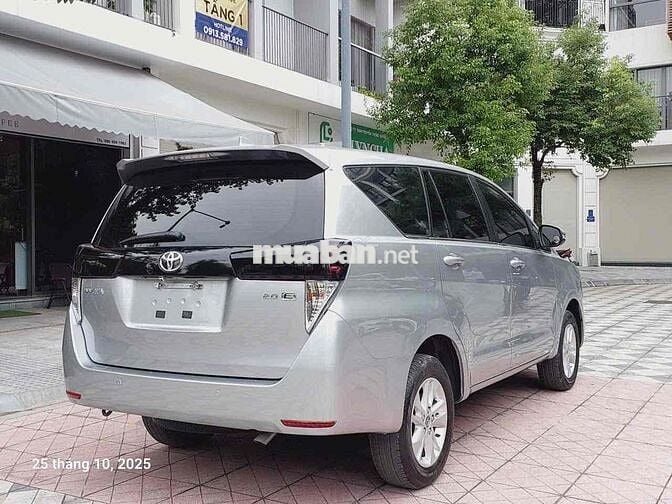 Toyota Innova 2019 2.0E - 100000 km