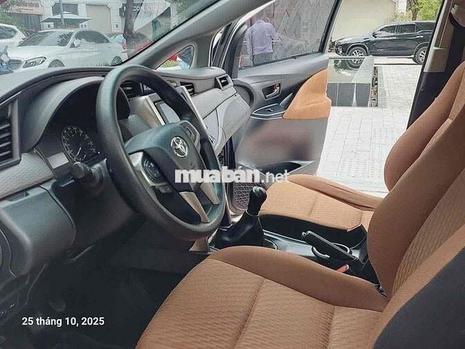 Toyota Innova 2019 2.0E - 100000 km