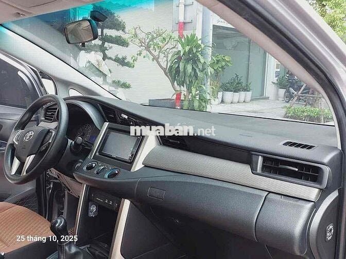 Toyota Innova 2019 2.0E - 100000 km