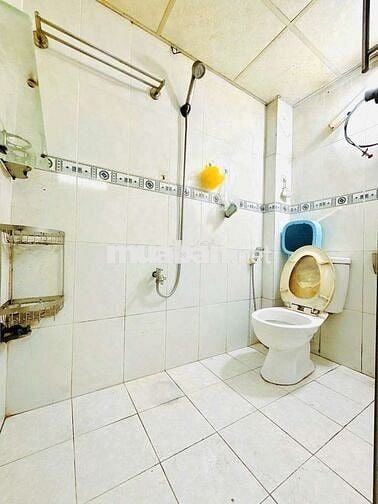 Nhà SHR Vị Trí Đẹp Đường Âu Dương Lân Q8. Giá 2 tỷ 380