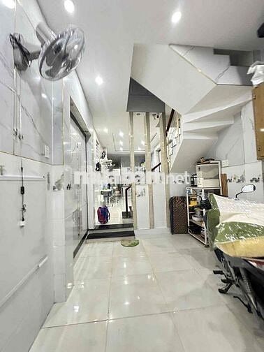 Kiệt 7M đẹp  Đặng Thuỳ Trâm nhà 2 tầng - nở hậu nhẹ