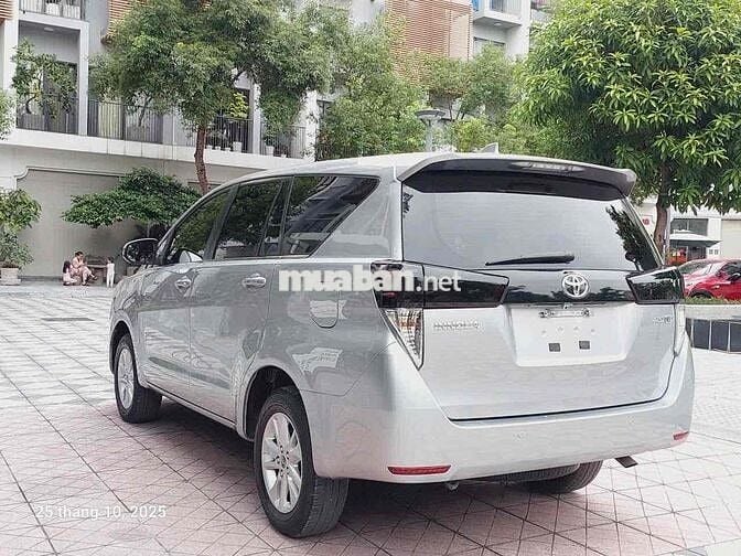 Toyota Innova 2019 2.0E - 100000 km