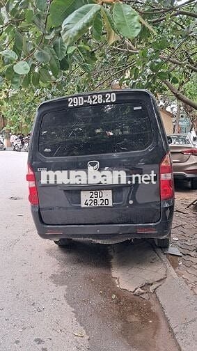 Xe  van 5 chỗ mầu đen mới đi ,còn mới sx 2023