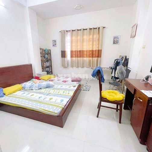 8.x tỷ, HXH 4 lầu, 4.1x17m, sau lưng Emart Phan Văn Trị