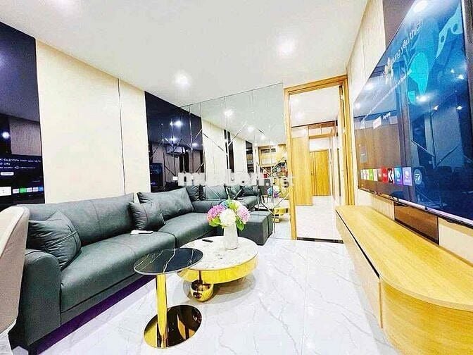 Đỉnh! Tầng 1 TT Phương Mai, 2 mặt ngõ thông, KD, full nội thất 95 m2