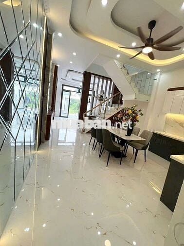 🍀Căn nhà 1trêt 1lầu.Dt 105,6m giá 2tỷ 650 ven tphcm.Mỷ yên Bến lức.LA