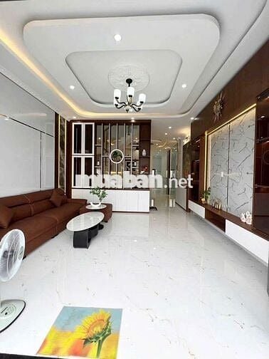 🍀Căn nhà 1trêt 1lầu.Dt 105,6m giá 2tỷ 650 ven tphcm.Mỷ yên Bến lức.LA