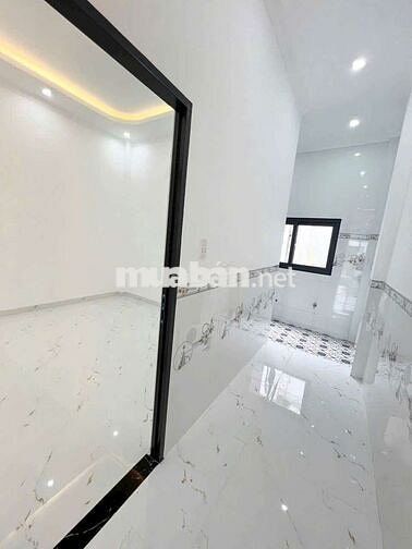 🍀Căn nhà 1trêt 1lầu.Dt 105,6m giá 2tỷ 650 ven tphcm.Mỷ yên Bến lức.LA