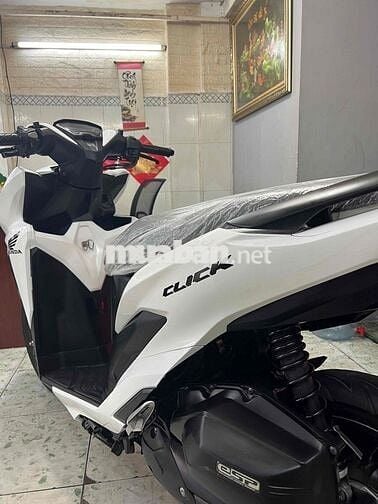 Vario 150 2018 trắng bóng