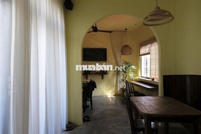 Bán nhà phố đang kinh doanh quán cafe - mặt tiền đường Chương Dương